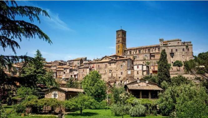 Casa Vacanze La Ripa Sutri Exterior photo
